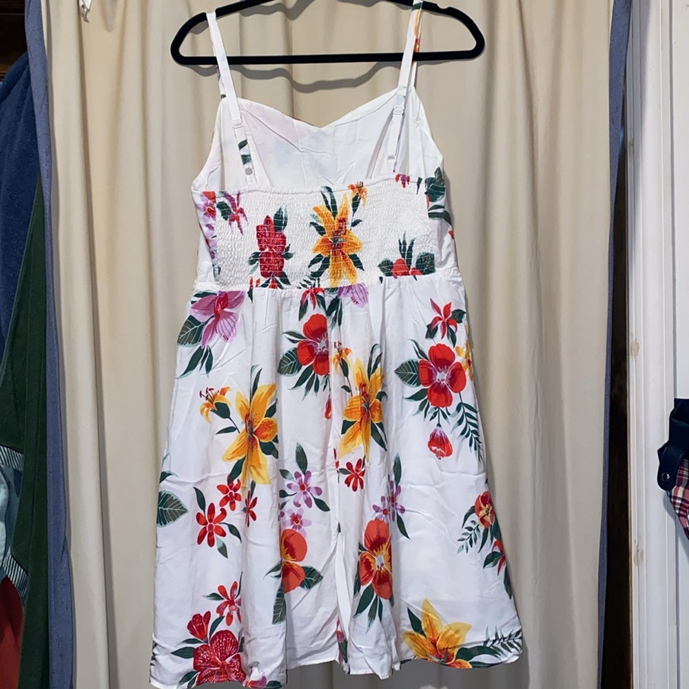 NWT Old Navy Floral Dress - Picture 3 of 3